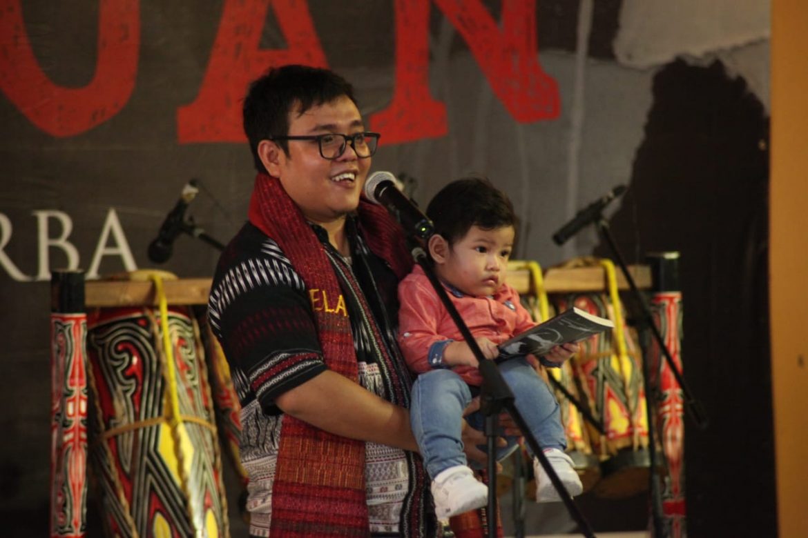 IMG-20181122-WA0016 Budaya Batak Menjadi Latar Utama dalam Berpuisi