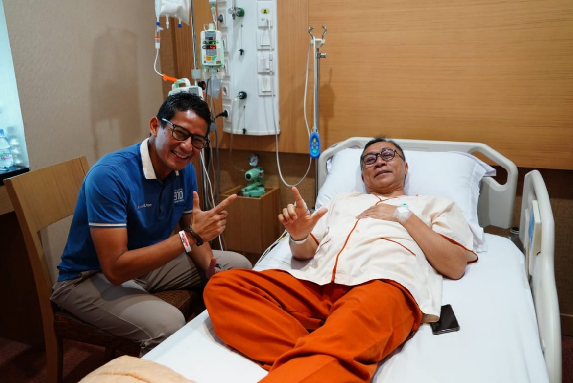 Terbaring Sakit, Sandi Jenguk Zulkifli Hasan