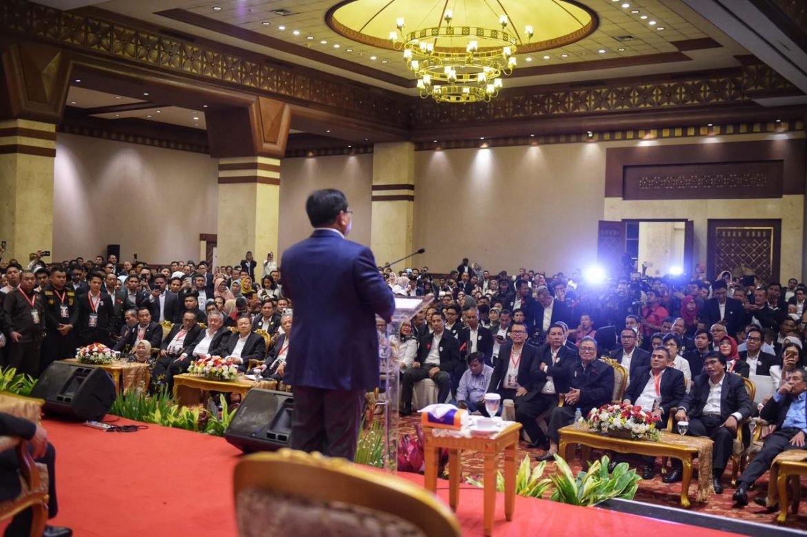 Prabowo Dihadapan Aliansi Advokat Indonesia Bersatu Dihadapan Ribuan Advokat, Prabowo Singgung Kasus Surat Suara yang Sudah Tercoblos di Malaysia