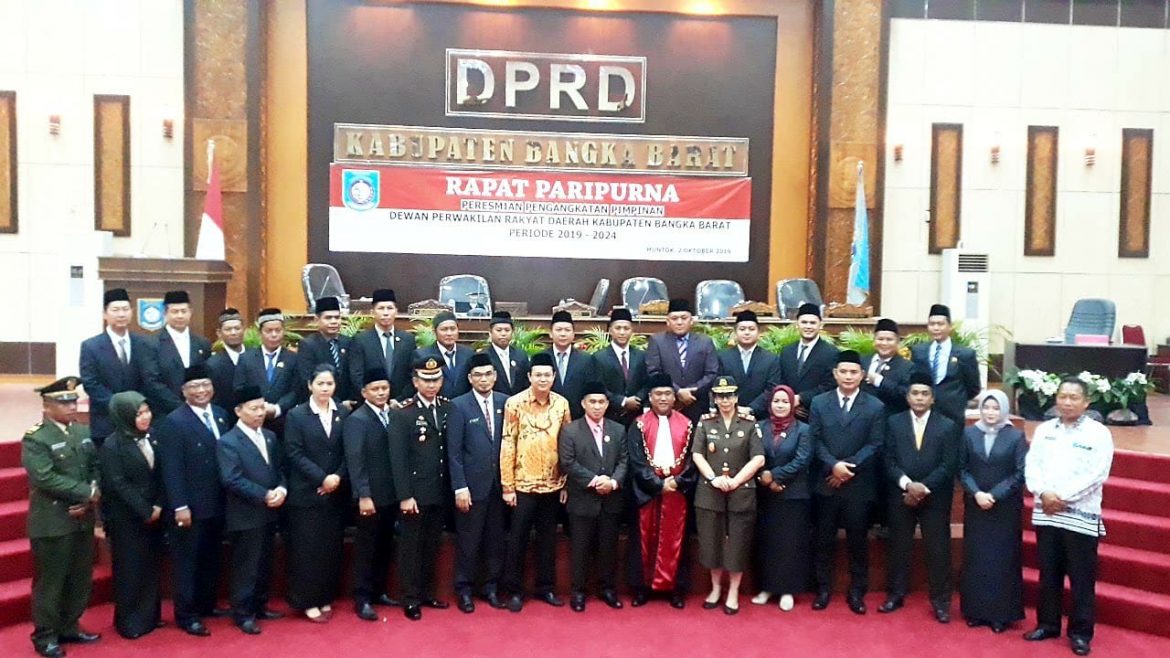 Bupati Markus Hadiri Pelantikan Tiga Pimpinan Definitif DPRD Bangka Barat