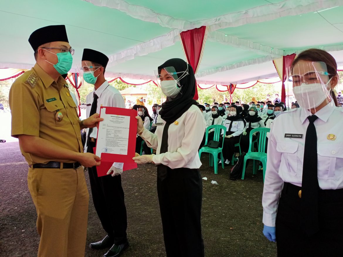 IMG20210104151434 Serahkan SK CPNS, Markus Singgung Pernyataan Tak Boleh Pindah Minimal 15 Tahun