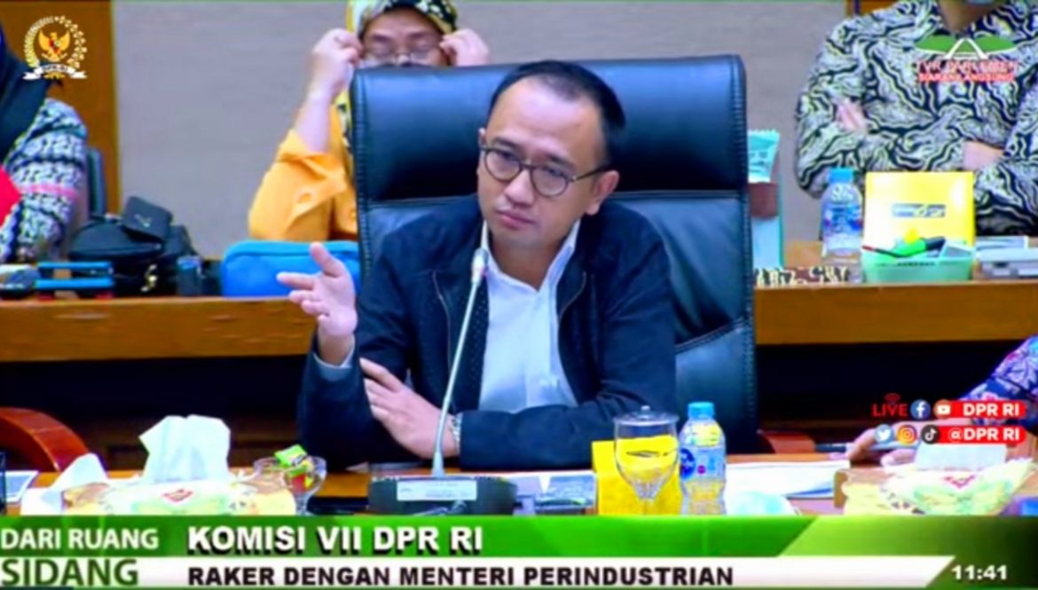 Wakil Ketua Komisi VII DPR Bambang Haryadi