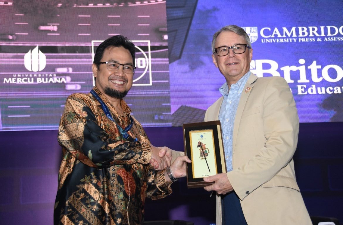 UMB-sandiago uno Sandiaga Uno: Keterampilan Digital dan Bahasa Inggris Kunci dalam Memenangi Kompetisi Global