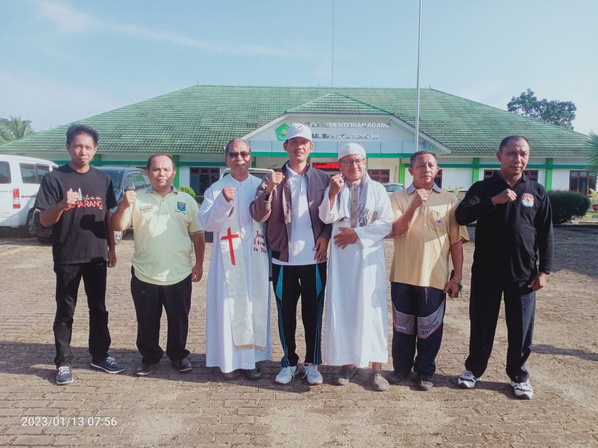 Peringati Hari Amal Bakti, Kemenag Bangka Tengah Gelar Jalan Sehat Kerukunan
