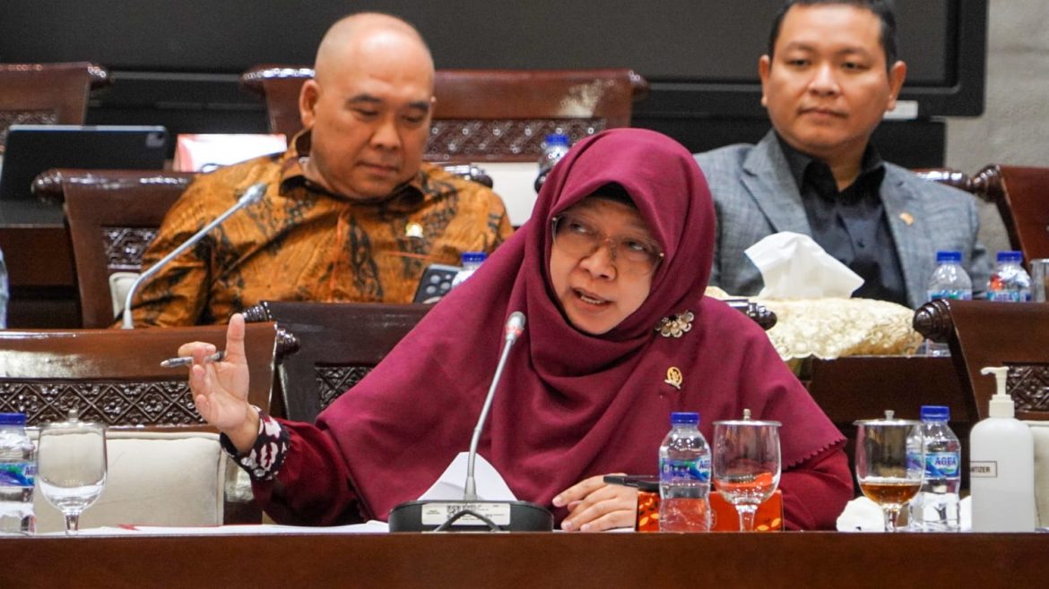 Anggota Komisi XI DPR Fraksi PKS Anis Byarwati