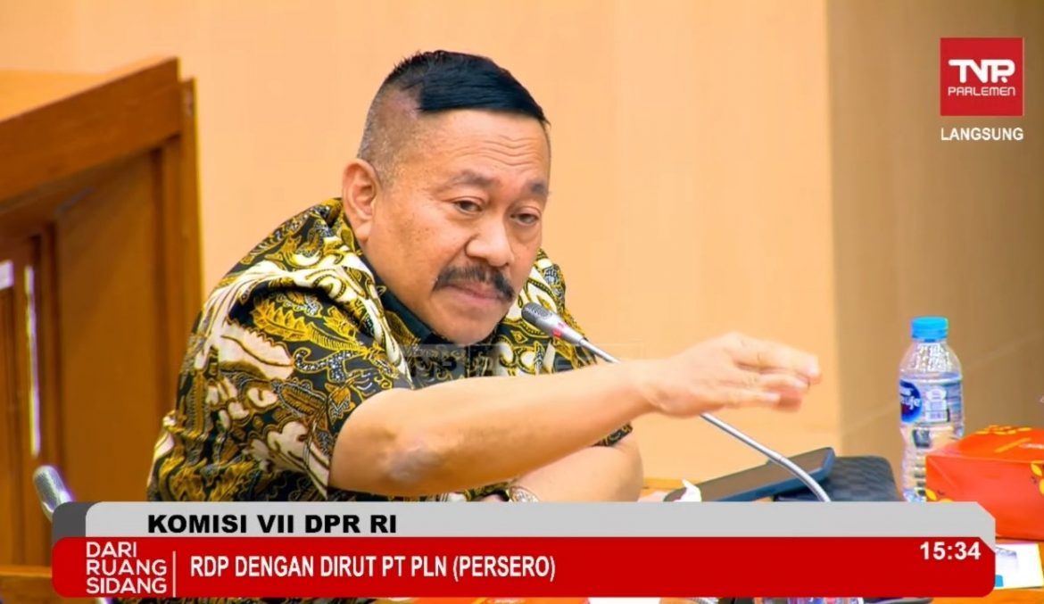Anggota Komisi VII DPR Fraksi Demokrat Sartono Hutomo. Anggota Komisi VII DPR Fraksi Demokrat Sartono Hutomo.