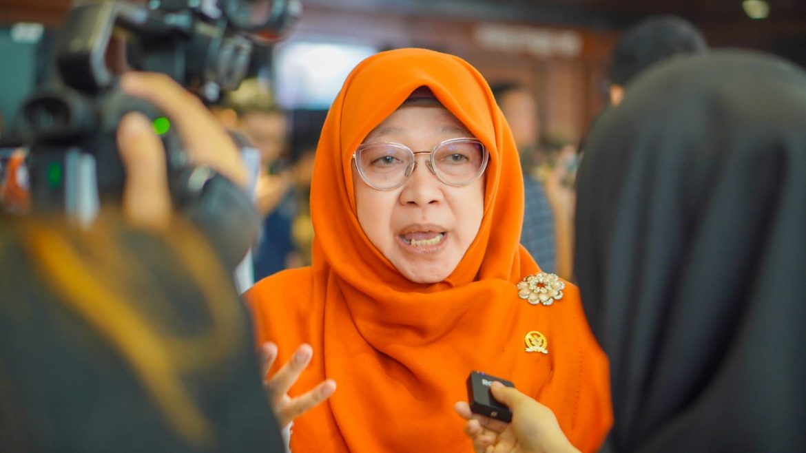 Anggota Komisi XI DPR Fraksi PKS Anis Byarwati
