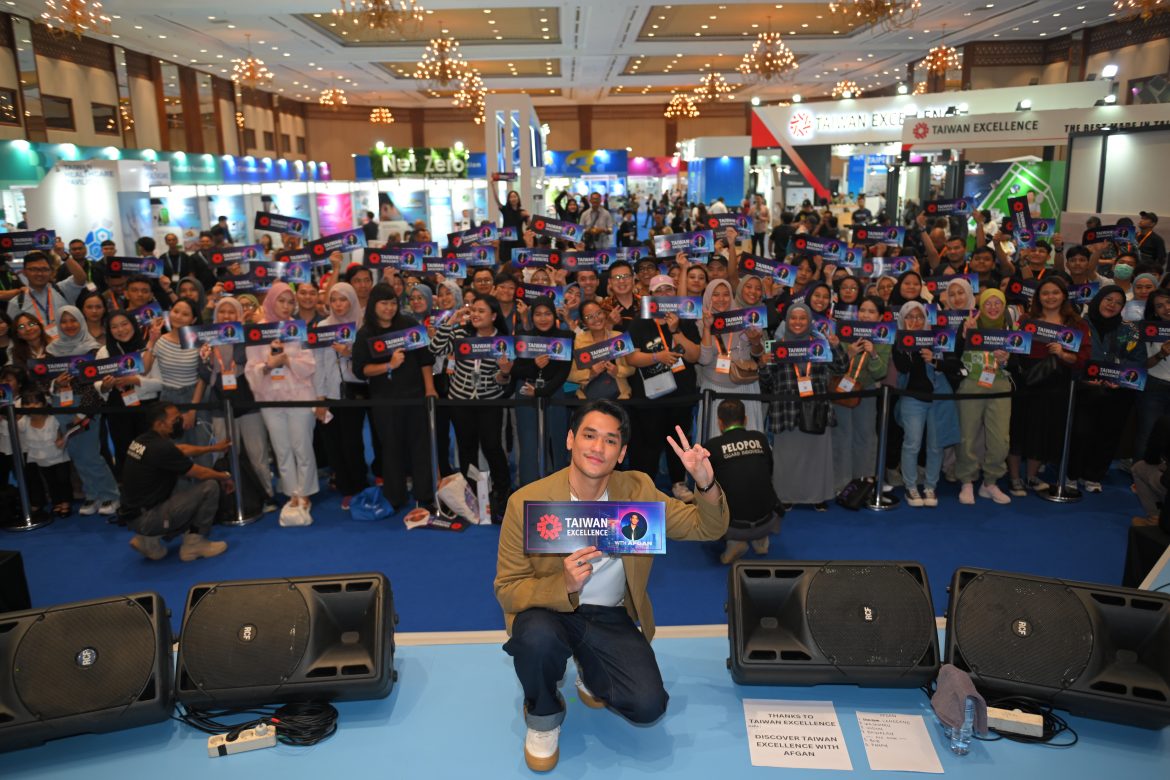 Dimeriahkan Afgan, Ribuan Pengunjung Antusias Kunjungi Pavilion Taiwan Excellence