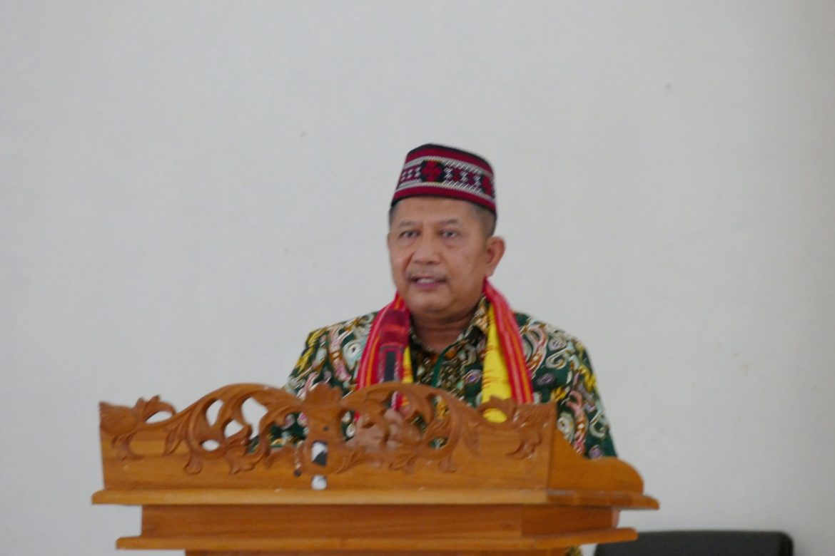 Anggota MPR RI Fraksi PKB, N.M. Dipo Nusantara Pua Upa, saat melaksanakan sosialisasi 4 pilar Kebangsaan di aula kantor Desa Rakateda II, Warikeo, Kecamatan Golewa Barat, Kabupaten Ngada, Nusa Tenggara Timur (NTT), Sabtu (9/3/2024).