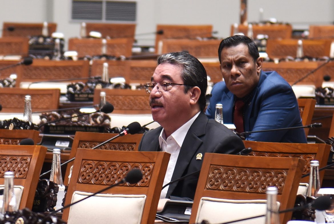 Anggota Komisi VI DPR Fraksi Gerindra Hendrik Lewerissa.