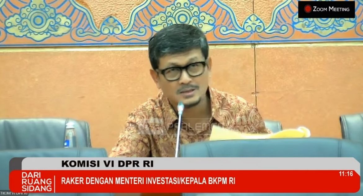 Screenshot_20240912-163849_YouTube Komisi VI DPR: Investasi Pemerintah Harus Menyasar Perbaikan Ekonomi Kelas Menengah