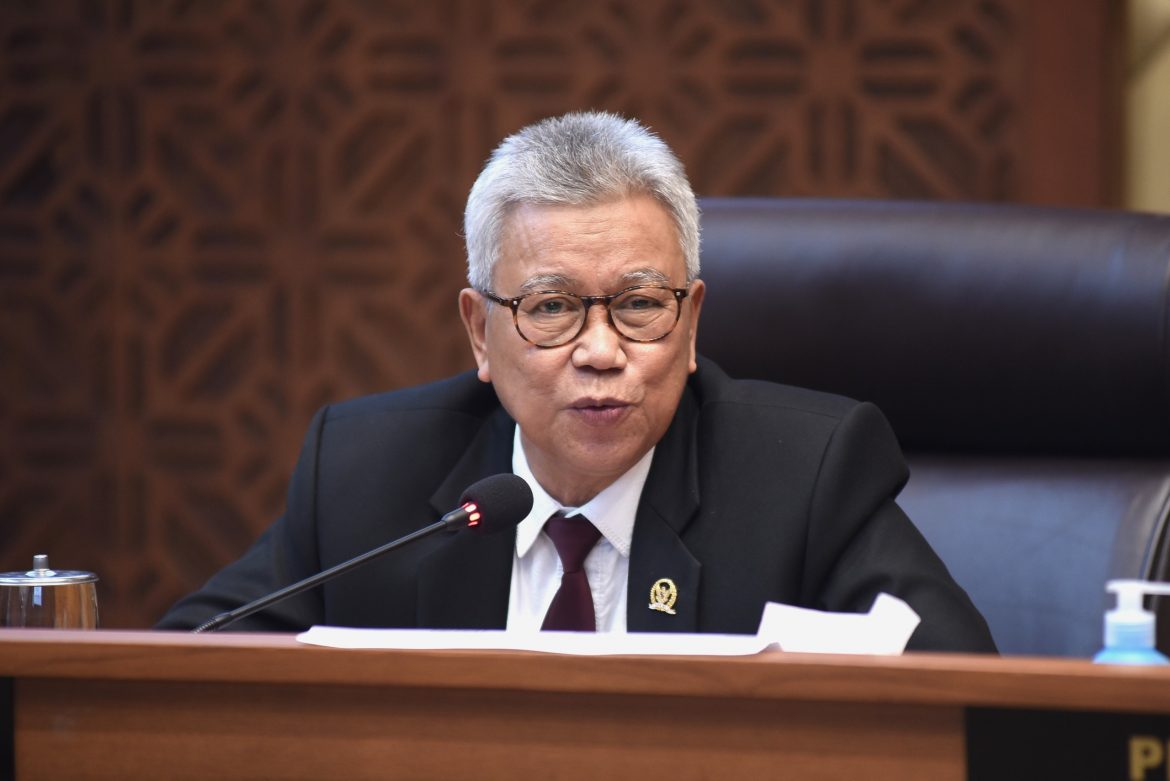 Wakil Ketua Komisi II DPR Fraksi PPP Syamsurizal. Wakil Ketua Komisi II DPR Fraksi PPP Syamsurizal.