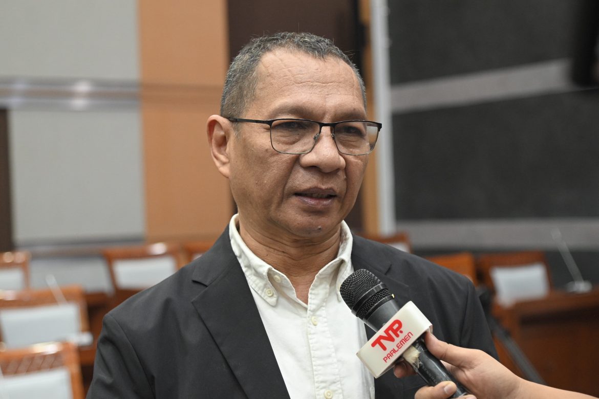 Anggota Komisi VIII DPR Fraksi Gerindra Muhammad Husni. Anggota Komisi VIII DPR Fraksi Gerindra Muhammad Husni.