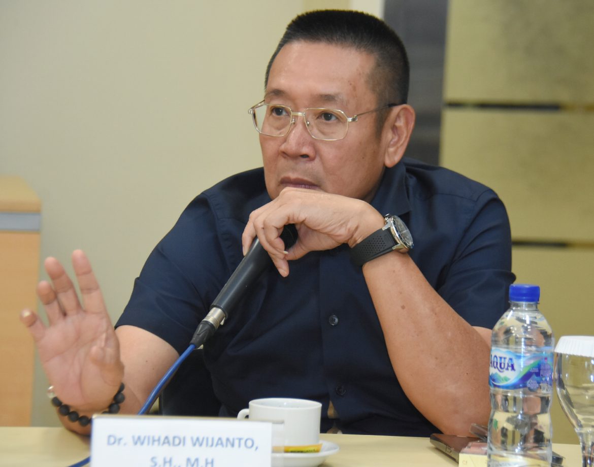 Anggota Komisi XI DPR Fraksi Gerindra Wihadi Wiyanto. Anggota Komisi XI DPR Fraksi Gerindra Wihadi Wiyanto.