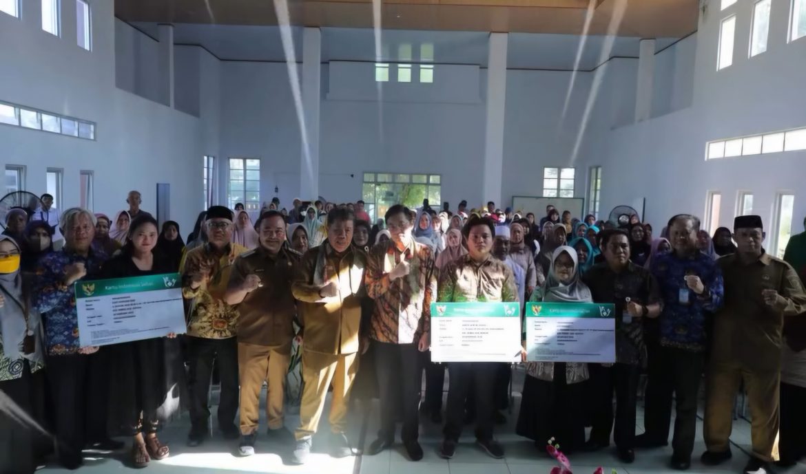 Tidak Membiarkan Warga Menderita, Gubernur Babel Bantu Lunasi Tunggakan BPJS Warga Pemali