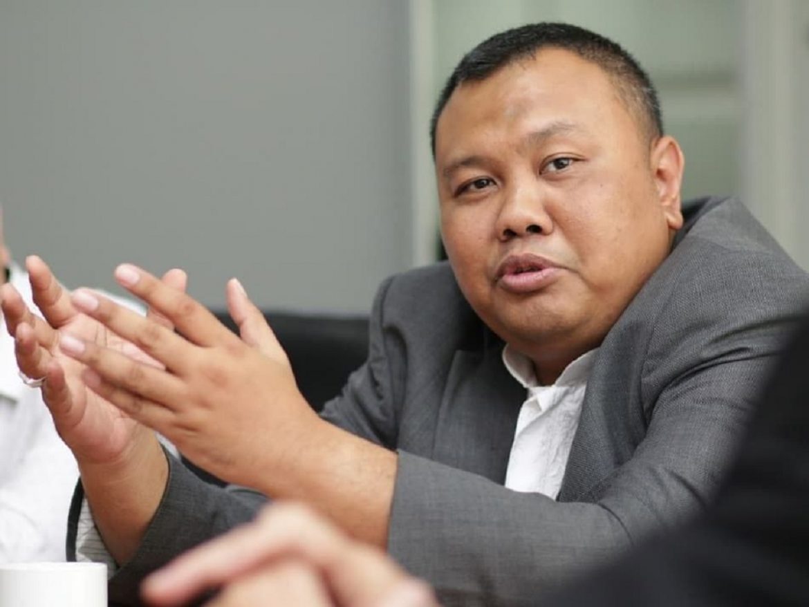 Pakar komunikasi politik Hendri Satrio