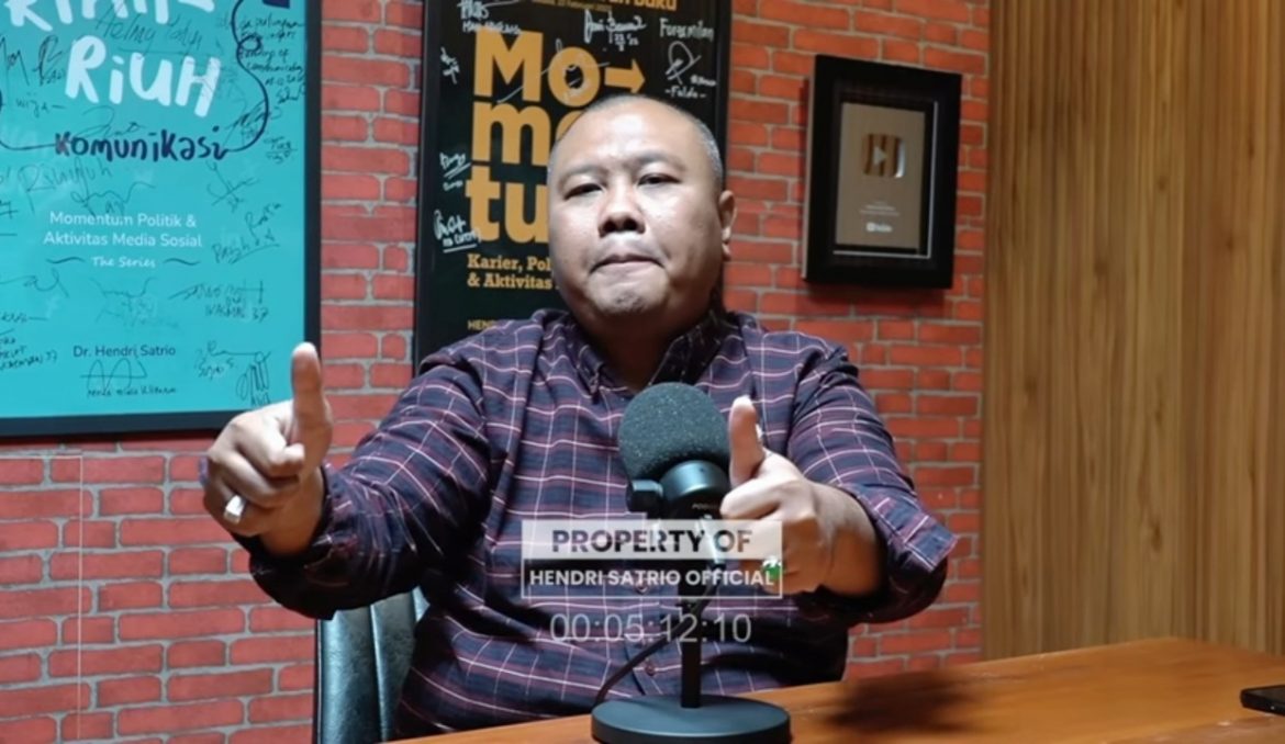 Pakar komunikasi politik Hendri Satrio