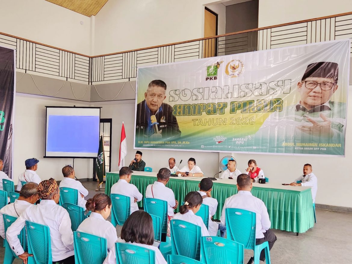Anggota MPR/DPR RI Fraksi PKB, Dipo Nusantara Pua Upa, saat melaksanakan kegiatan Sosialisasi 4 Pilar Kebangsaan di Aula Konge Beach Park, Nangaroro, Kabupaten Nagekeo, Nusa Tenggara Timur (NTT), Minggu (15/3/2026).