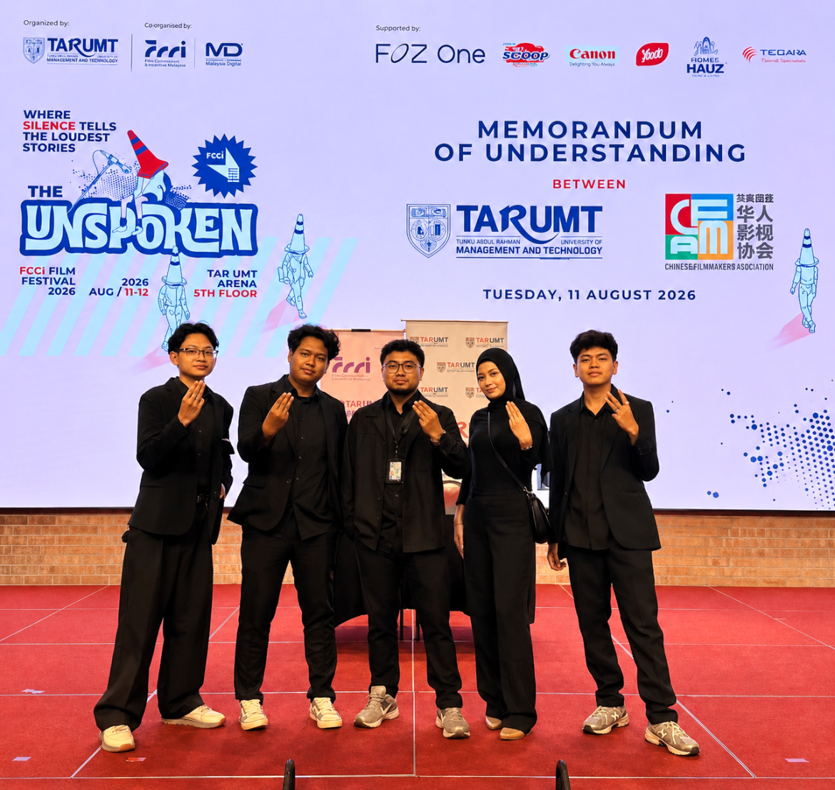 Panggung Global untuk Suara Keheningan, Kisah Mahasiswa FIKOM UMB di Malaysia