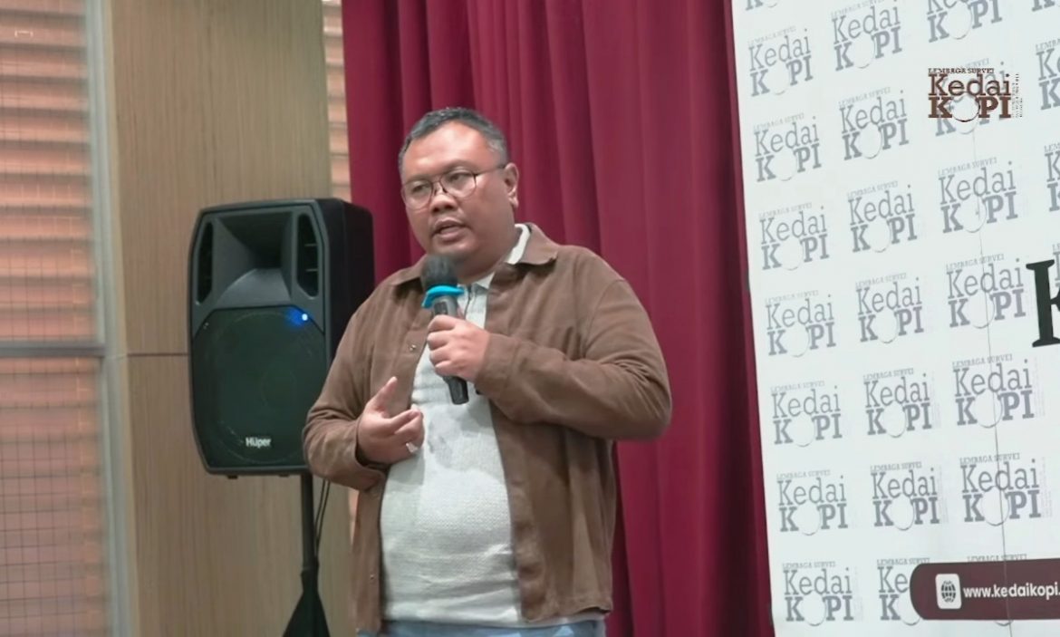 Pendiri Lembaga Survei KedaiKOPI Hendri Satrio